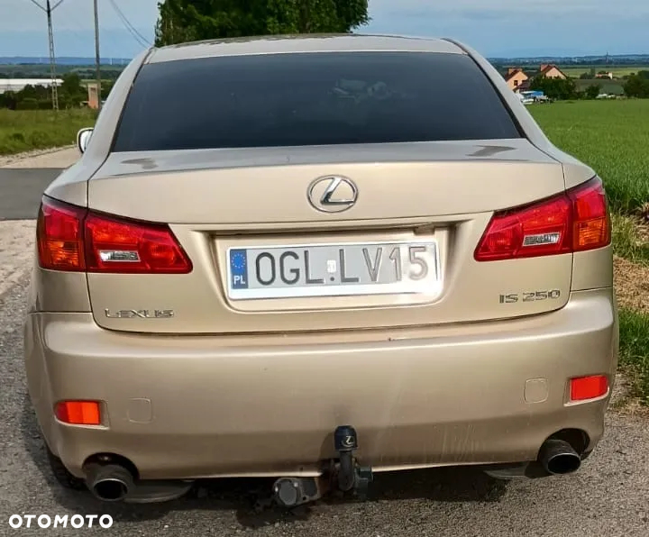 Lexus IS - 7