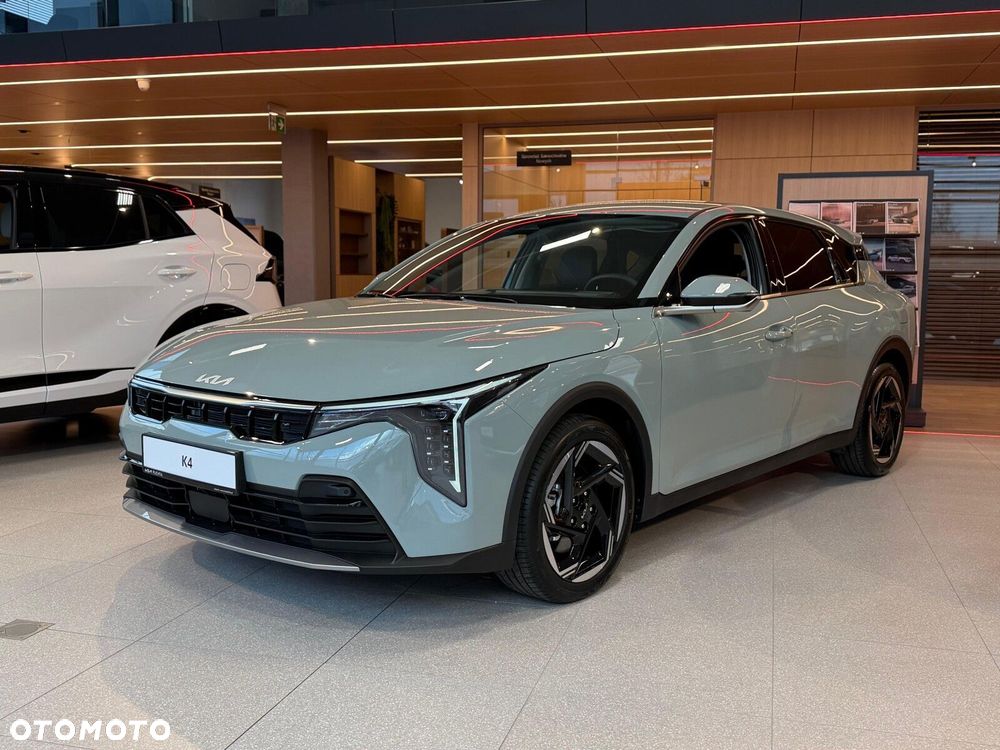 Kia K4 - 1
