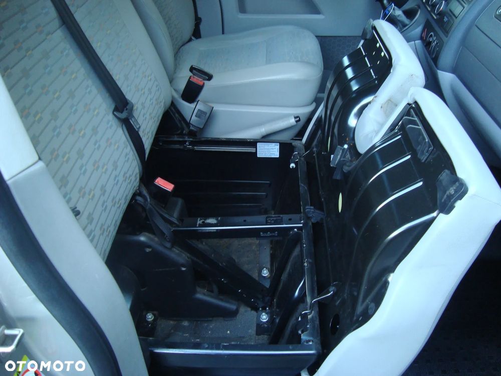 Volkswagen Transporter Caravelle Kurz Trendline - 27