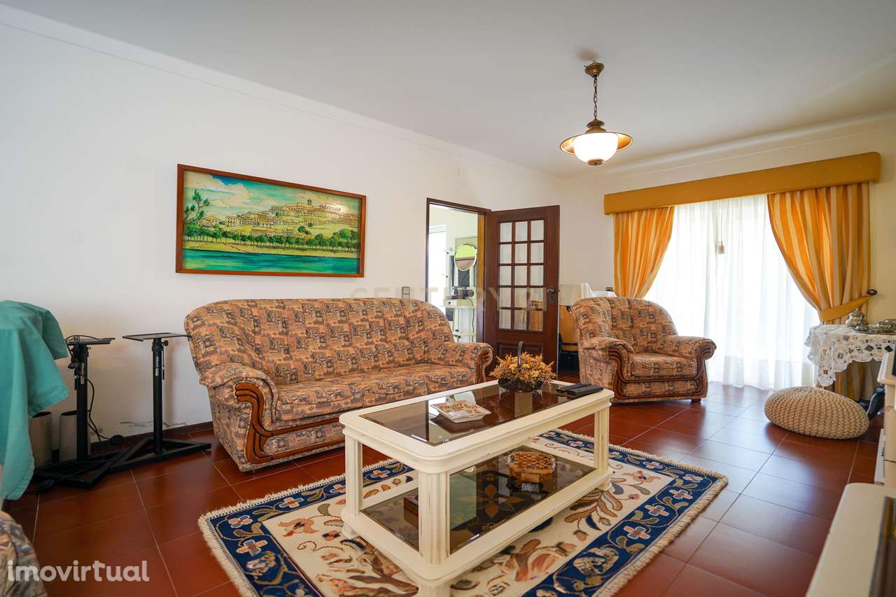 Casa Isolada em Coimbra com 5 Quartos e 4 Casas de Banho - Grande imagem: 2/51