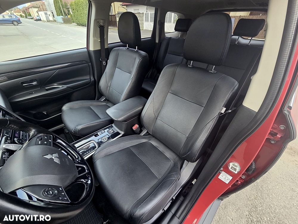 Mitsubishi Outlander 2.2 DI-D 4WD Automatik Top - 23