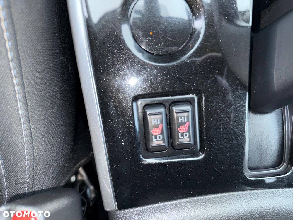 Mitsubishi Outlander - 16