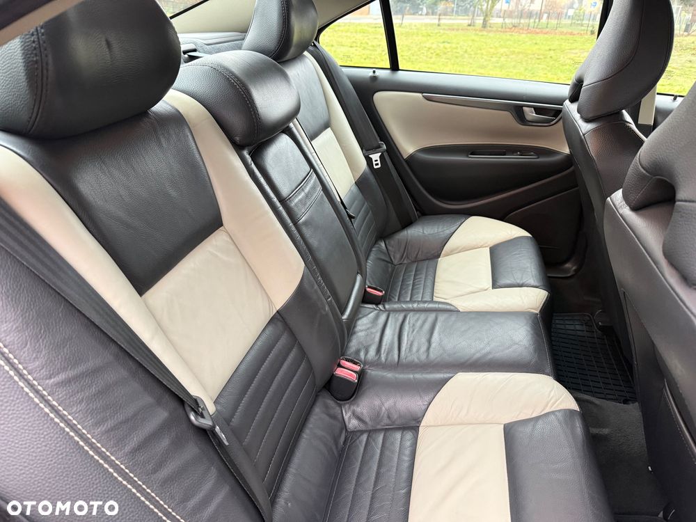 Volvo S60 2.4D Kinetic - 30