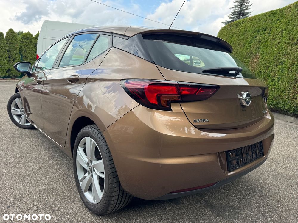 Opel Astra 1.4 Turbo Edition - 2