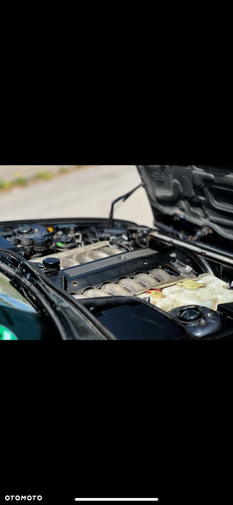 BMW Seria 7 750i - 11