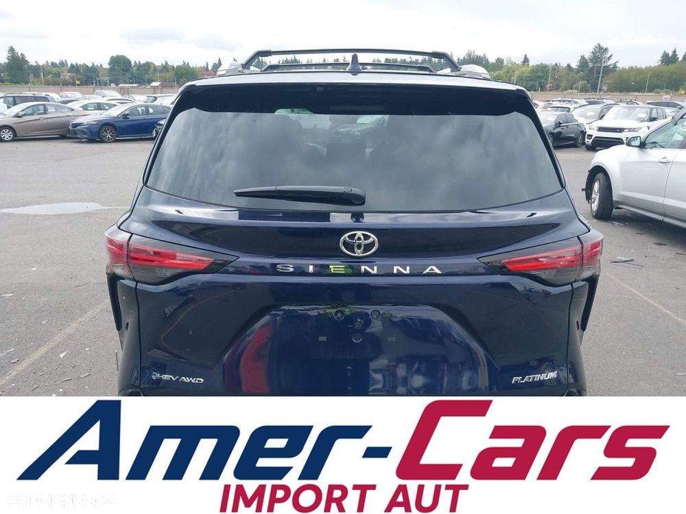 Toyota Sienna - 17