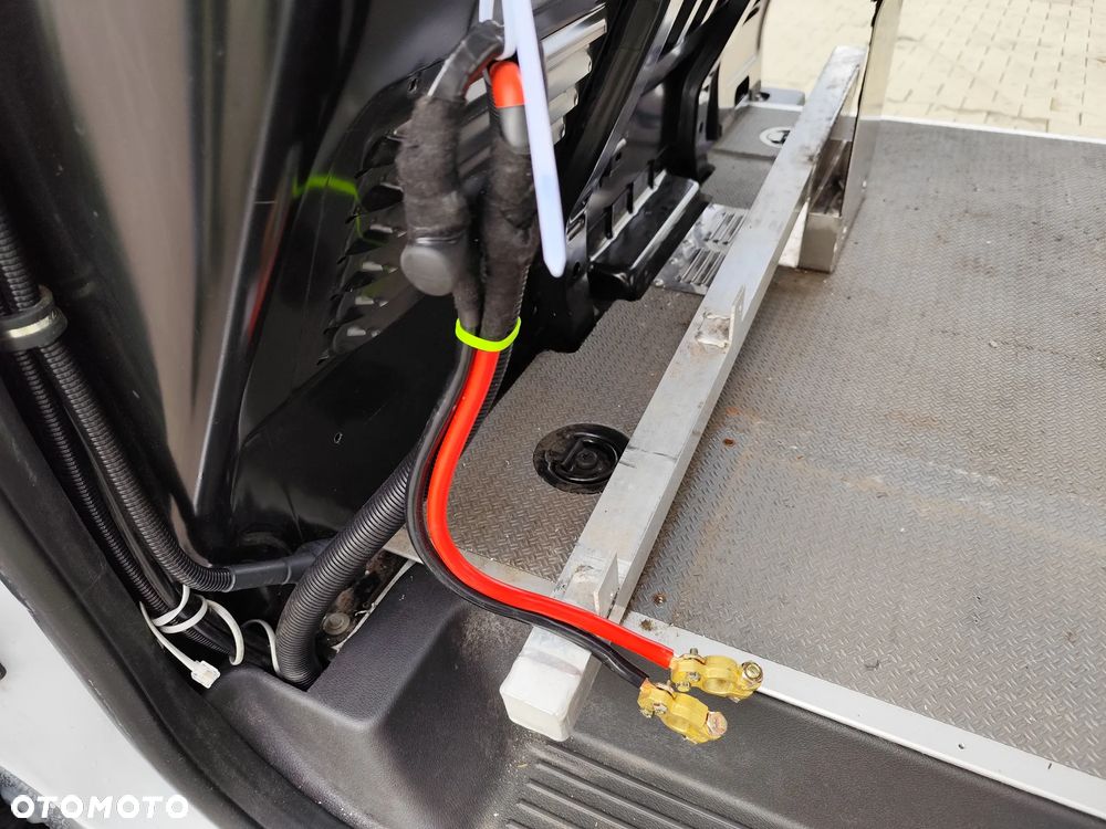 Ford TRANSIT CONNECT - 21