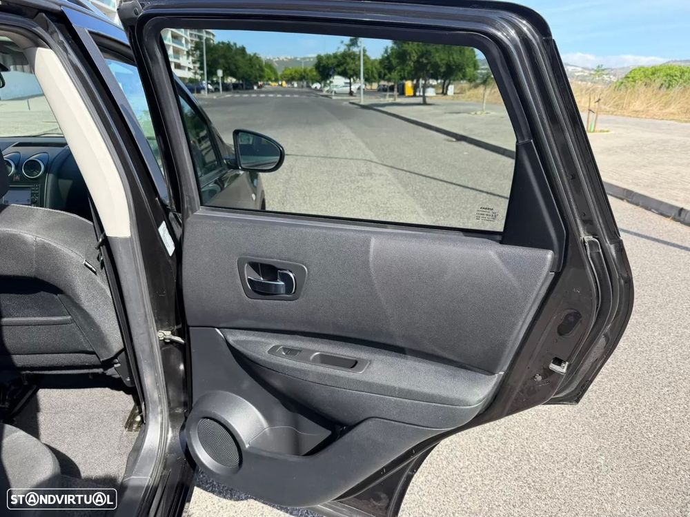 Nissan Qashqai 1.5 dCi N-Connecta - 37