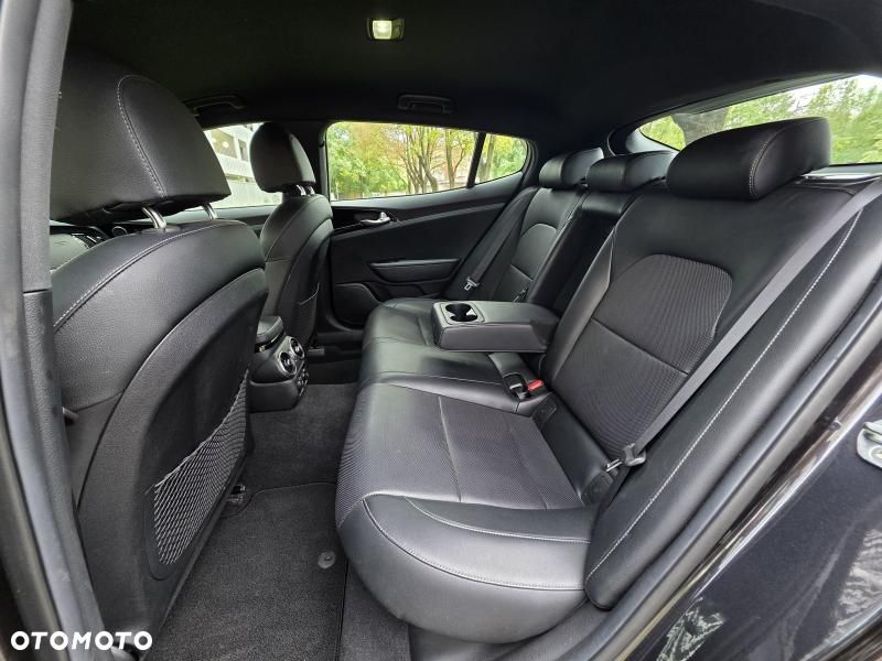 Kia Stinger 2.0 T-GDI GT Line - 25