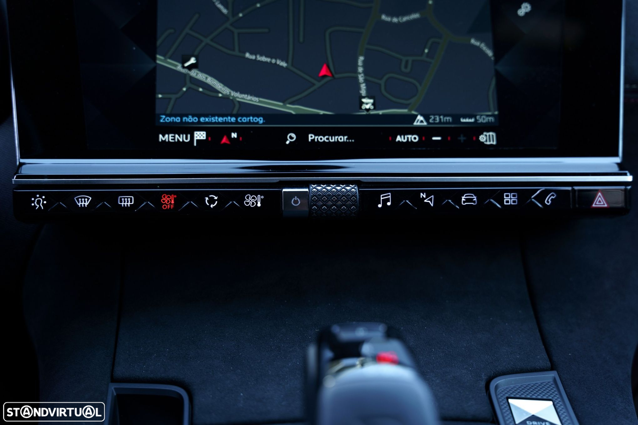 DS DS7 Crossback - 31