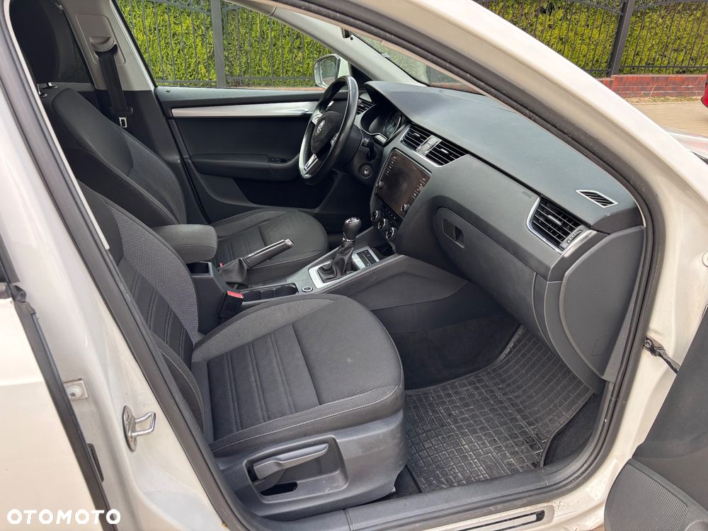 Skoda Octavia 2.0 TDI Edition - 6