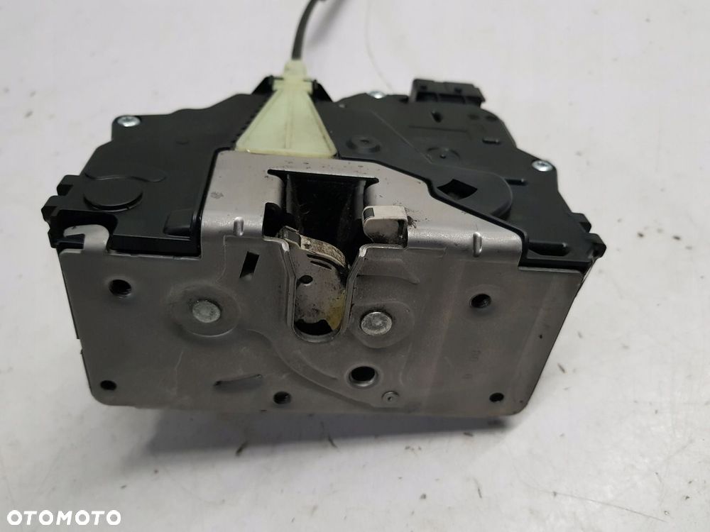 zamek drzwi prawy przód Opel Corsa E - 3