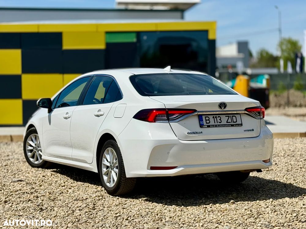 Toyota Corolla 1.8 HSD Business - 6