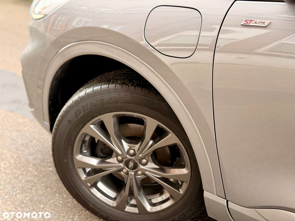 Ford Kuga 2.5P PHEV FWD ST-Line X - 31