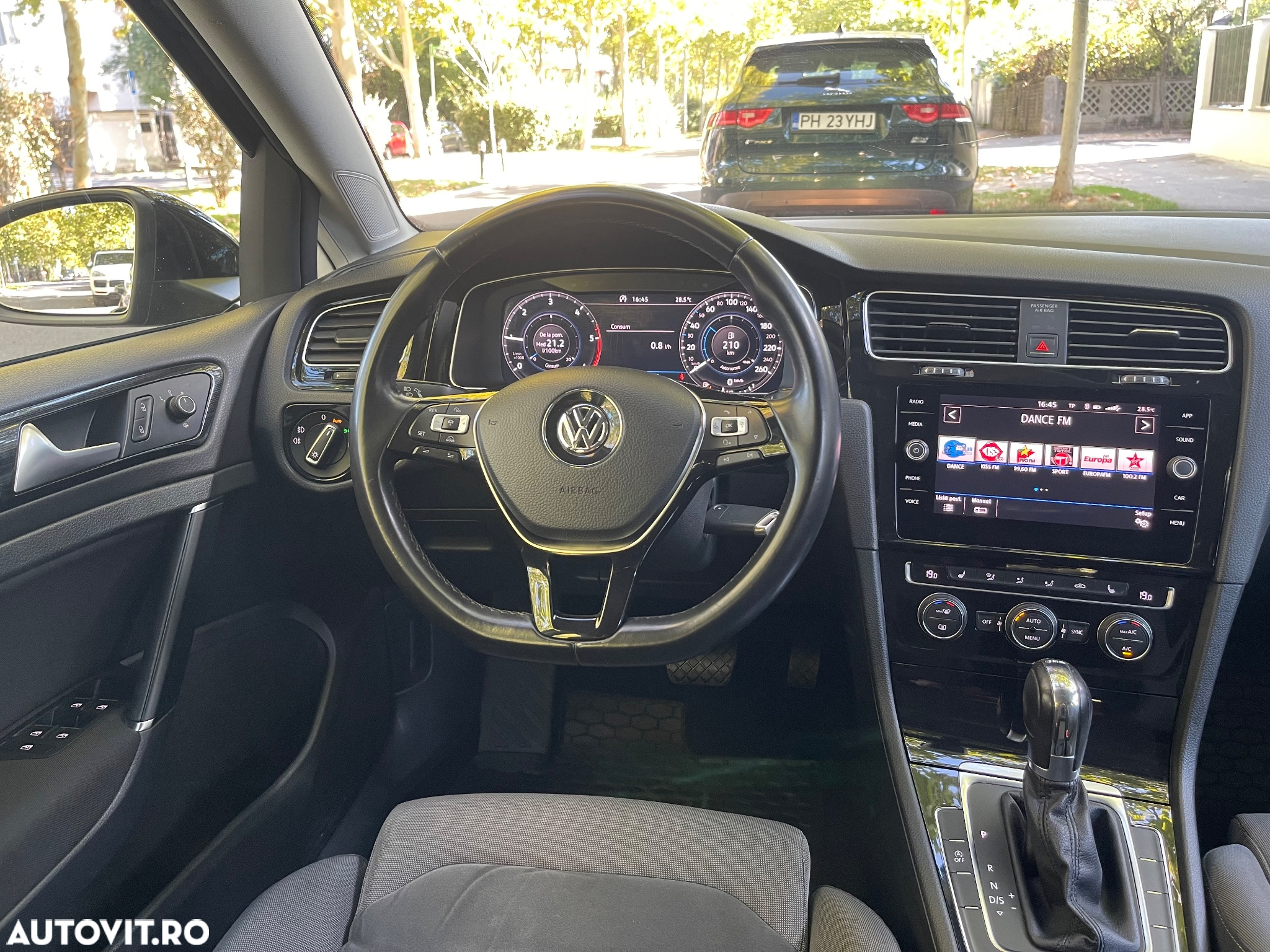 Volkswagen Golf - 7