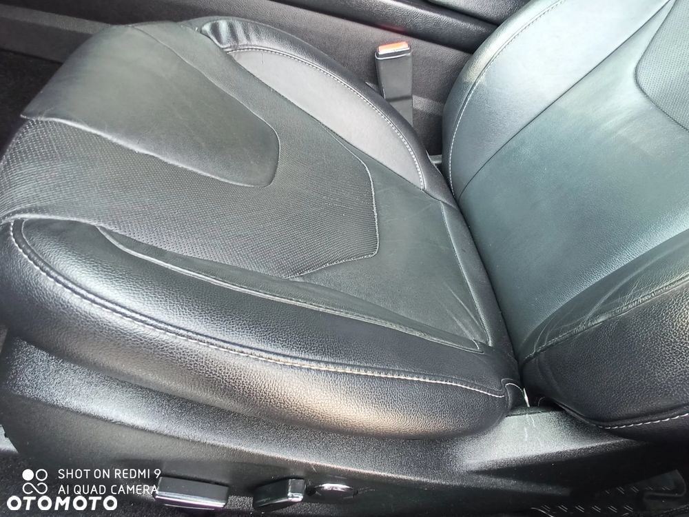 Ford Fusion 2.0 EcoBoost Titanium - 19