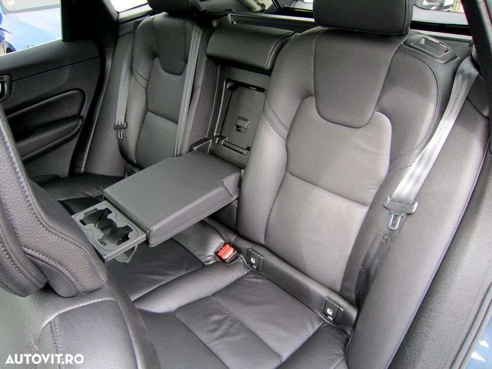 Volvo XC 60 B5 B Geartronic Momentum Pro - 9