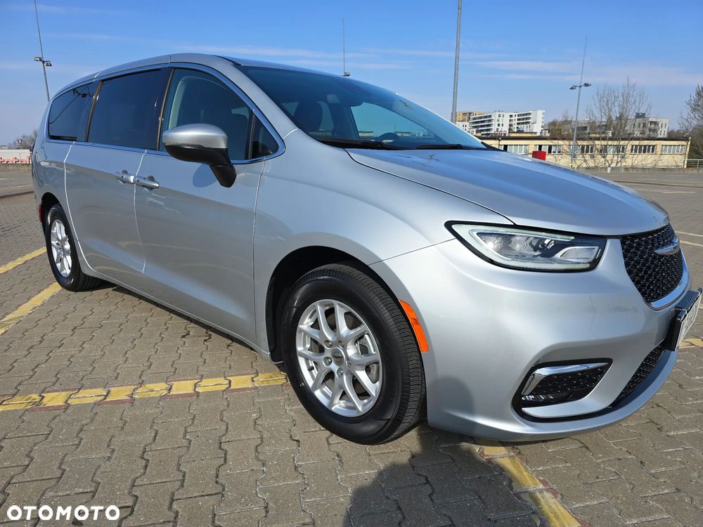 Chrysler Pacifica - 3