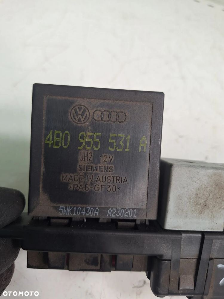 listwa prądowa 8LO941822 GOLF IV przekaźniki   (75/7) - 3