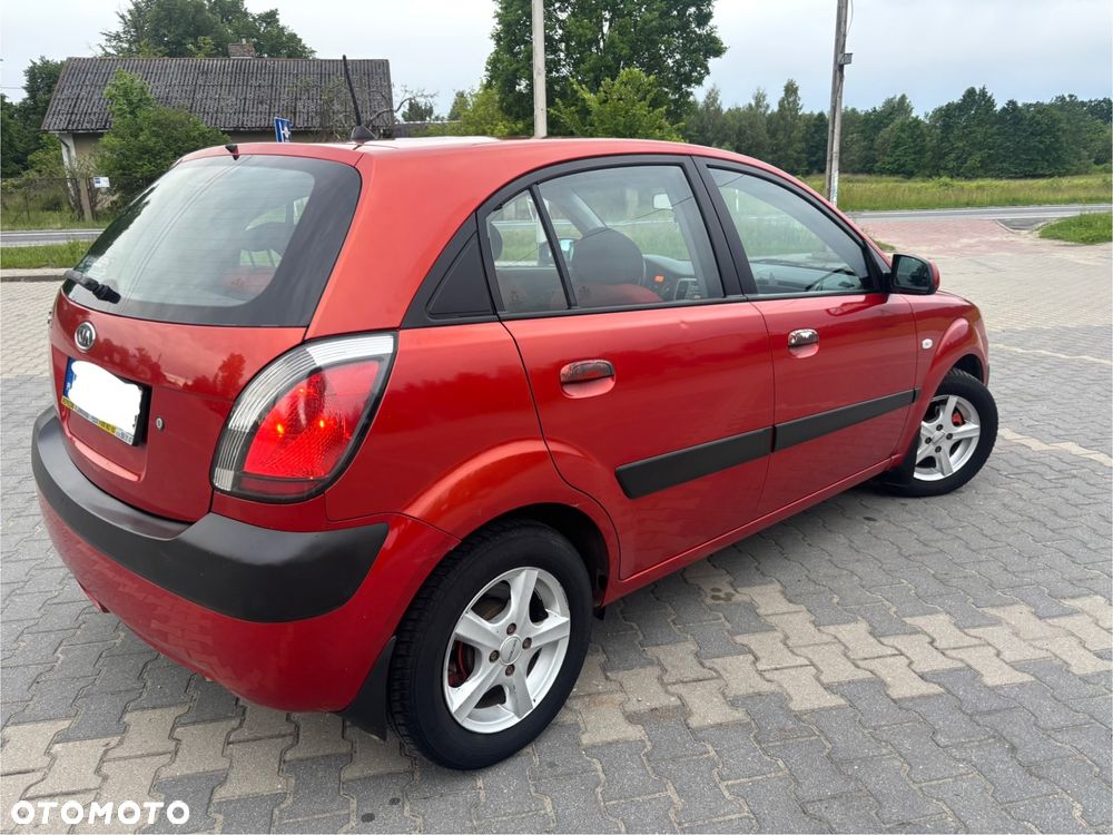 Kia Rio - 6