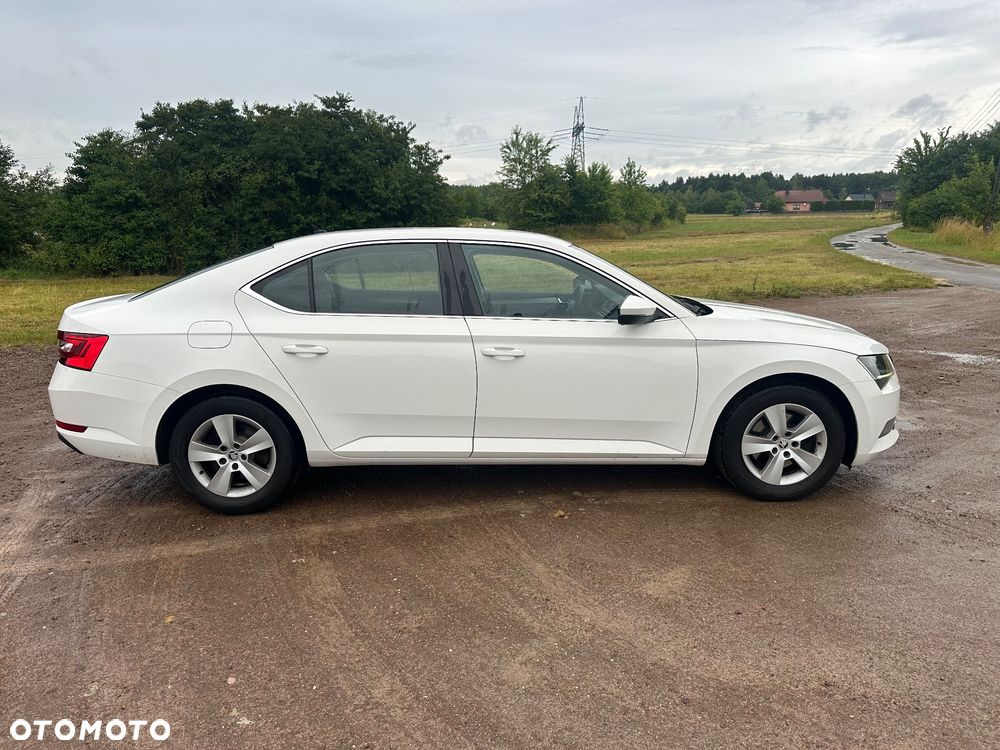 Skoda Superb 2.0 TDI 4x4 Premium Edition - 2