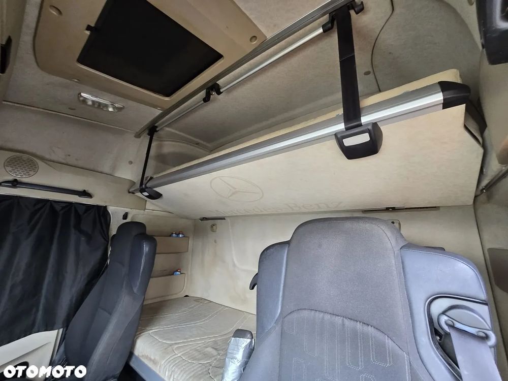 Mercedes-Benz Actros - 19