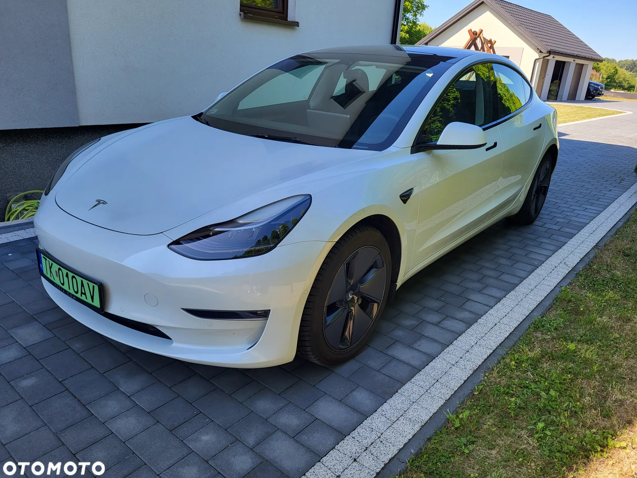 Tesla Model 3 - 8
