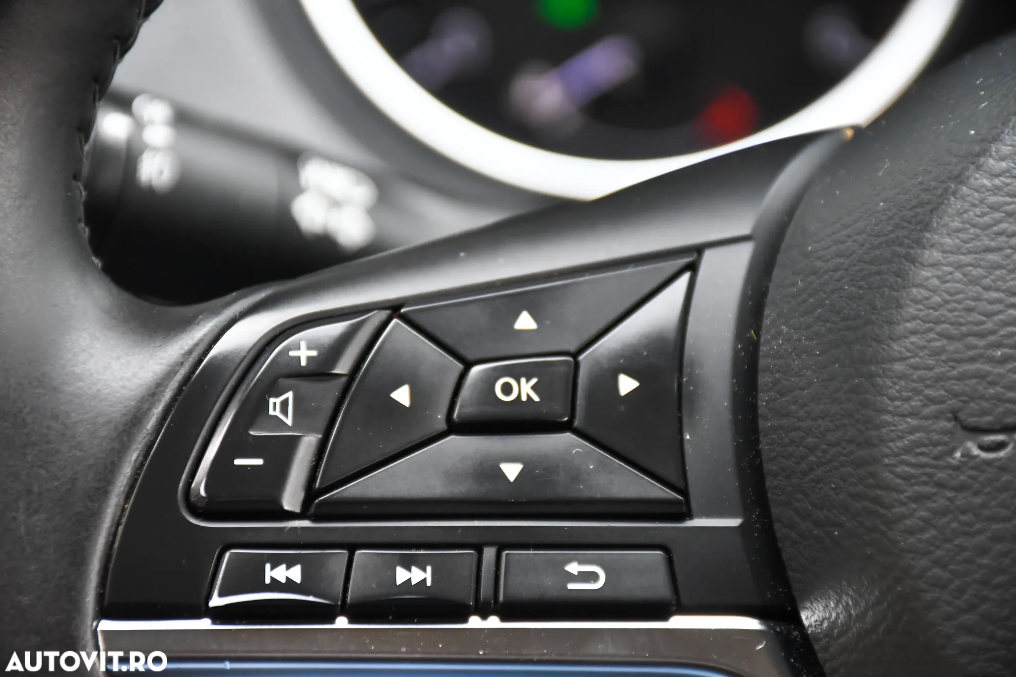Nissan Qashqai 1.5 DCI N-Connecta - 13