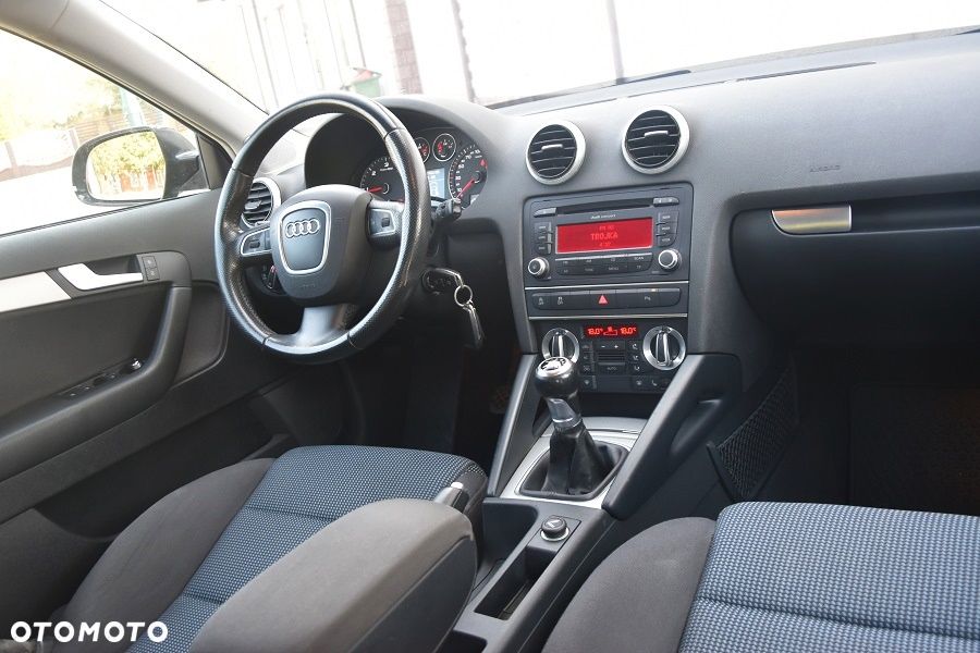 Audi A3 Sportback 2.0 TDI DPF Attraction - 20