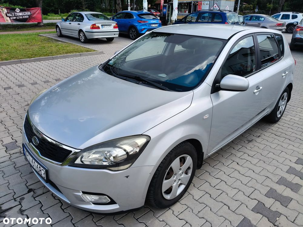 Kia Ceed 1.6 Crdi M - 11