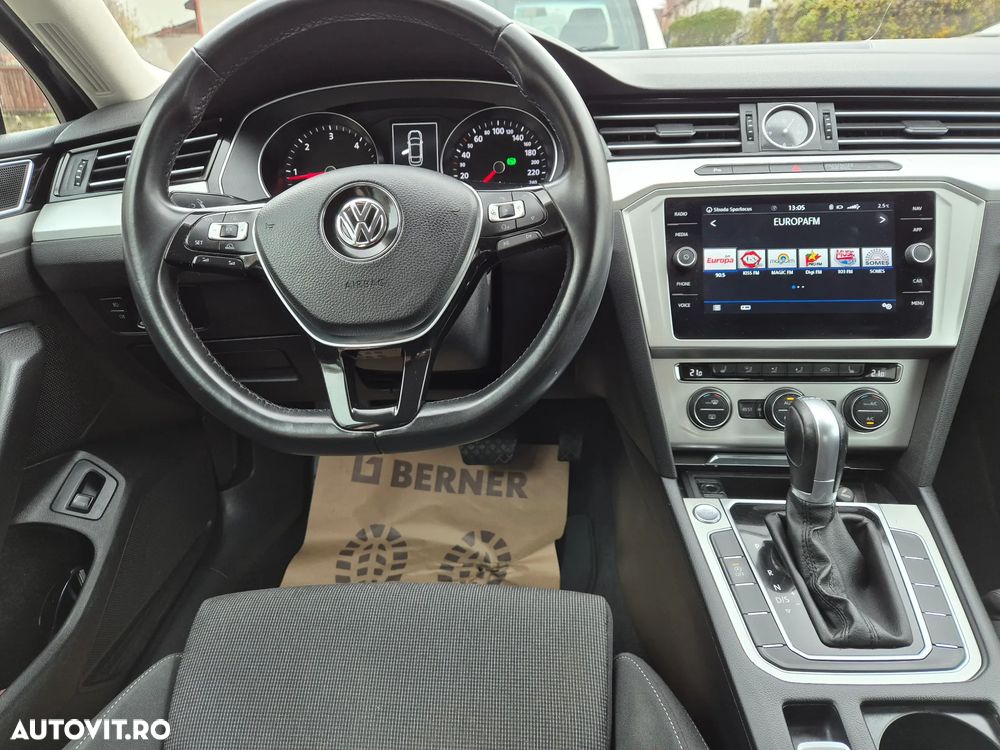 Volkswagen Passat 2.0 TDI DSG Comfortline - 6