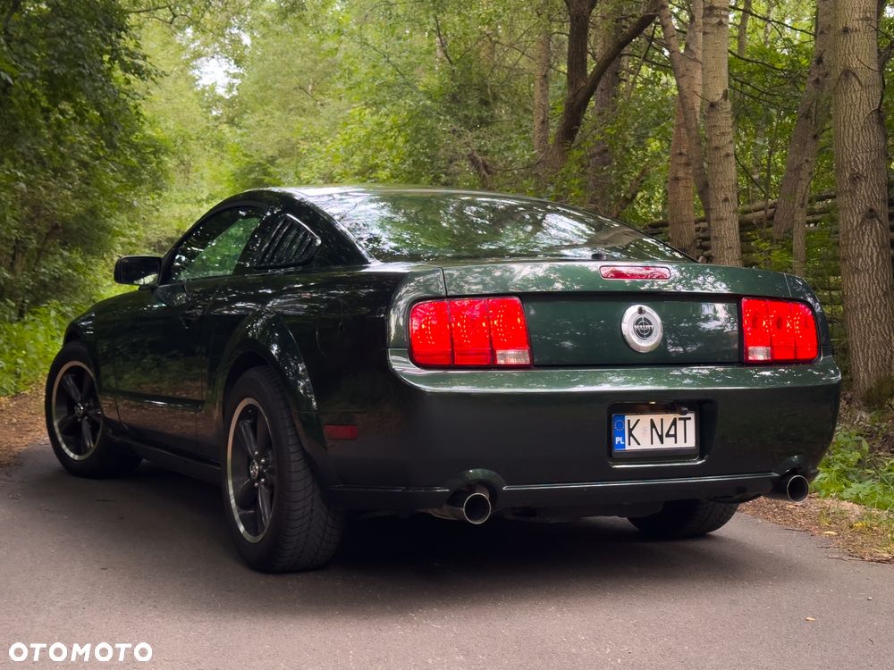 Ford Mustang - 4