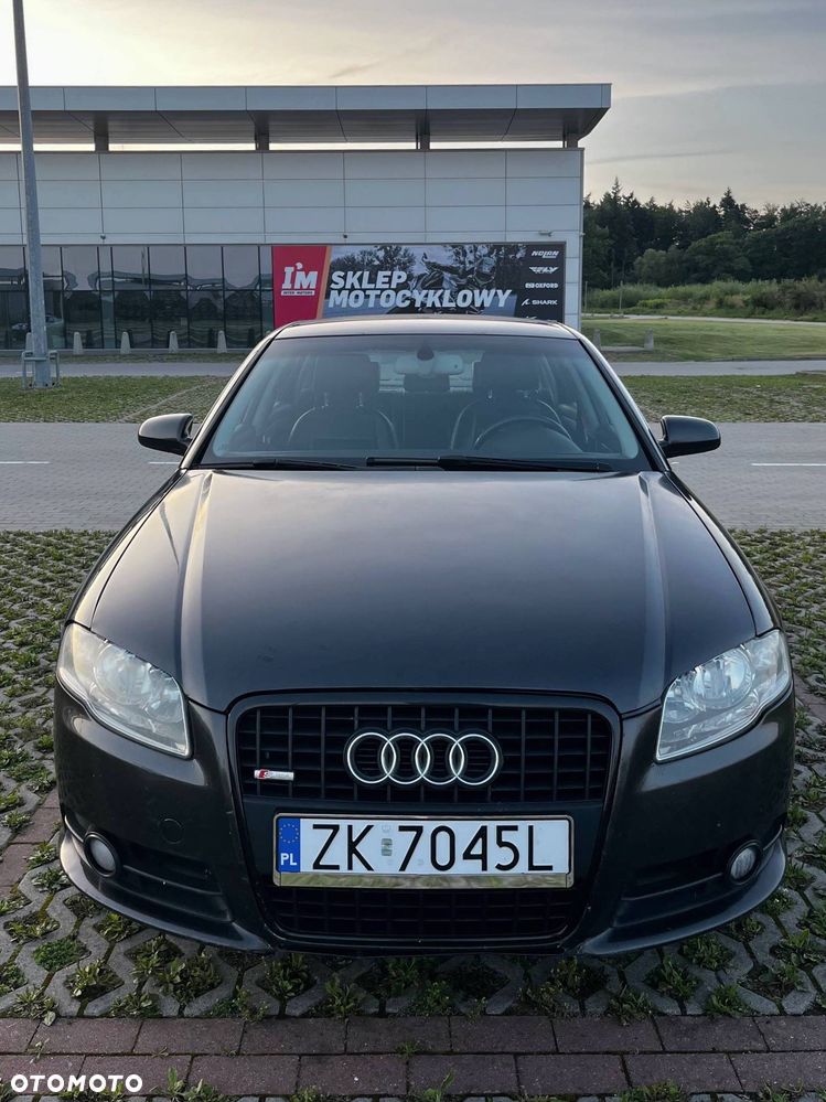 Audi A4 Limousine - 2