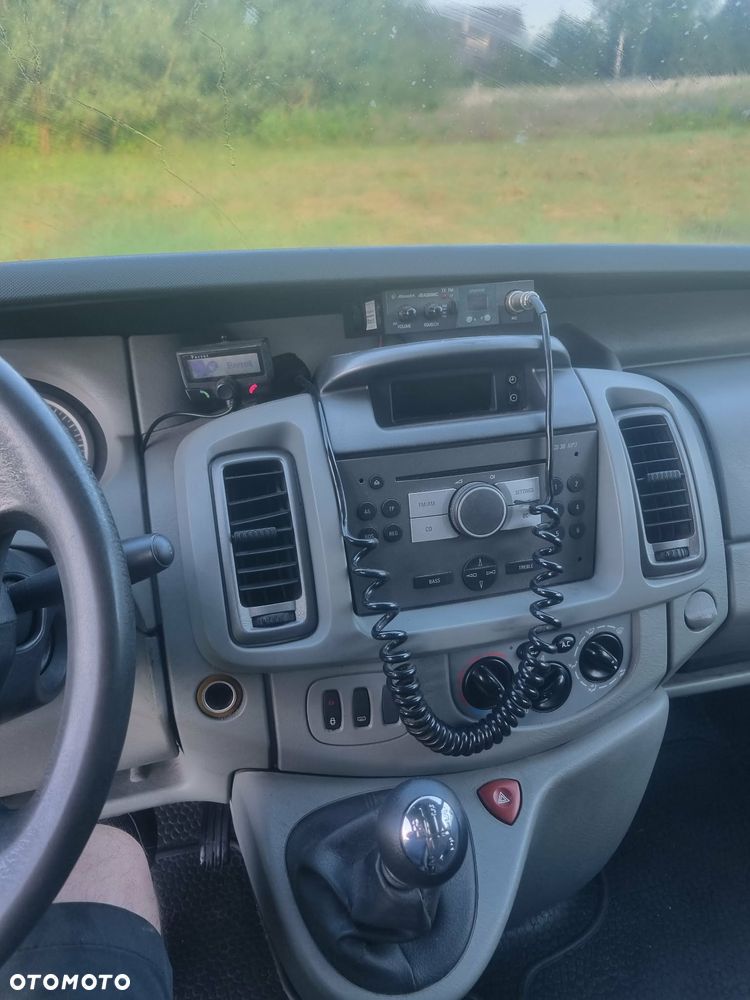 Opel Vivaro - 10