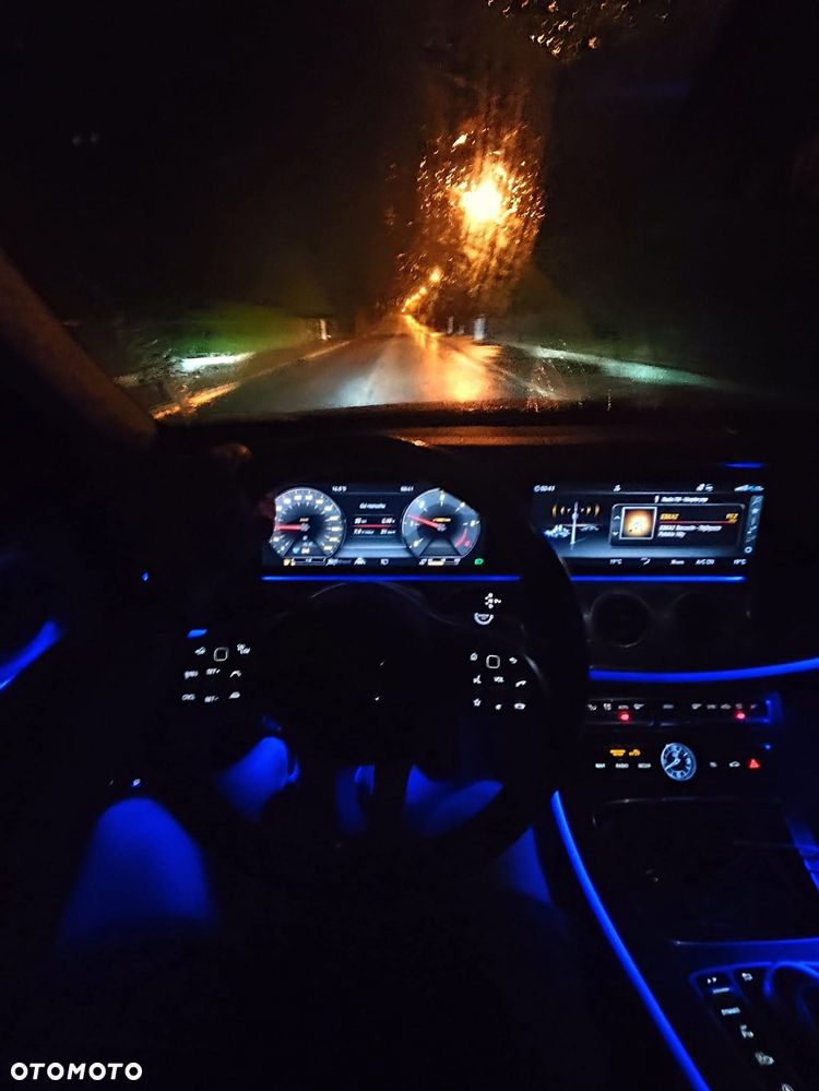 Mercedes-Benz Klasa E - 12