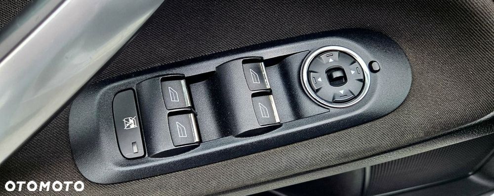 Ford Mondeo - 29