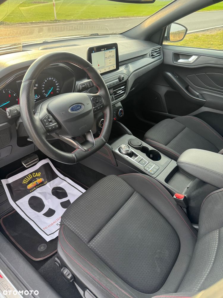 Ford Focus 1.5 EcoBoost ST-Line - 15
