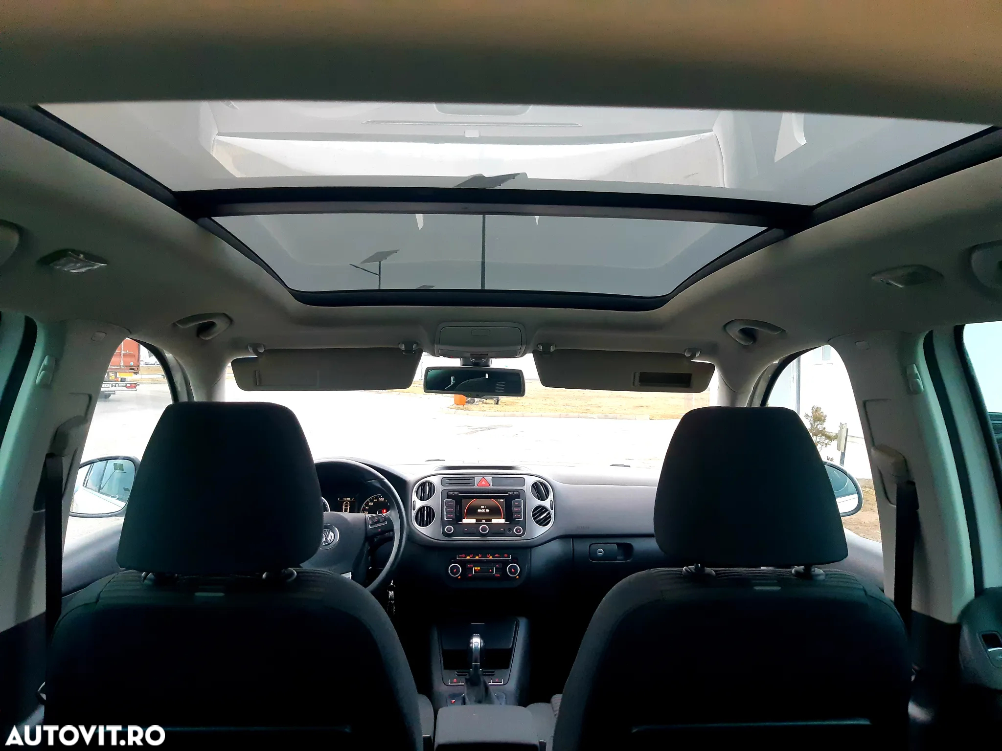 Volkswagen Tiguan 2.0 TDI 4Motion DSG Sport & Style - 6