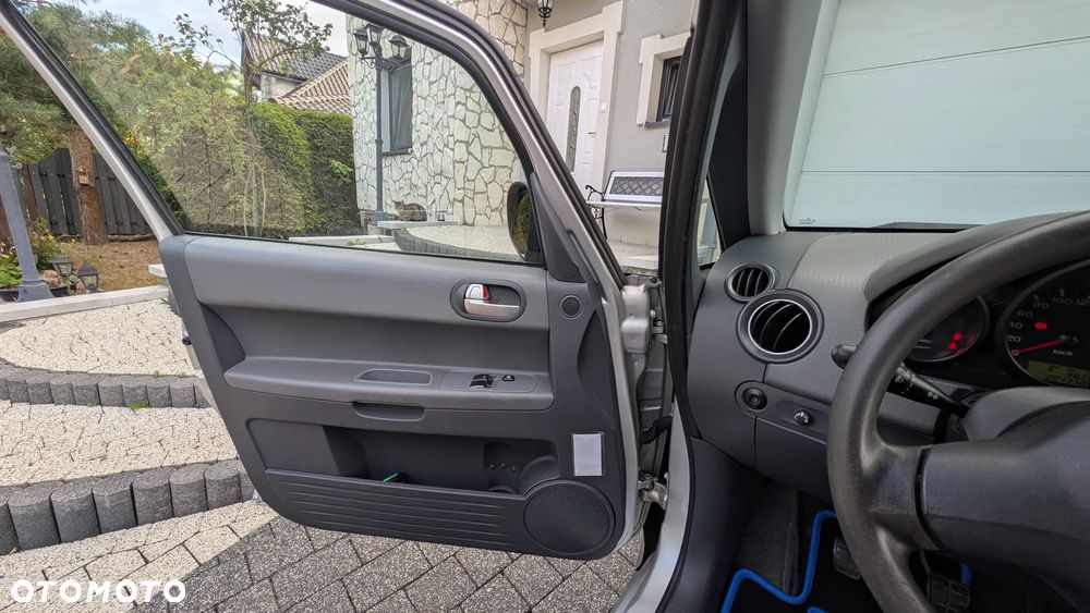Mitsubishi Colt 1.5 Invite - 21