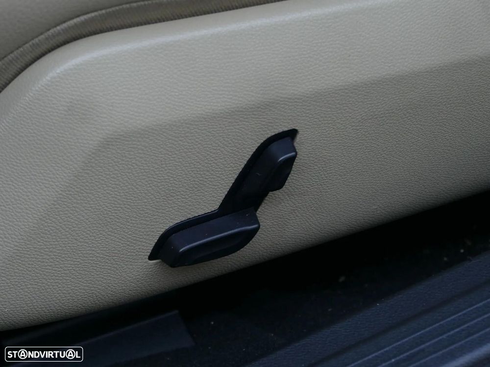 Mercedes-Benz E 220 CDi Avantgarde BE Auto. - 29