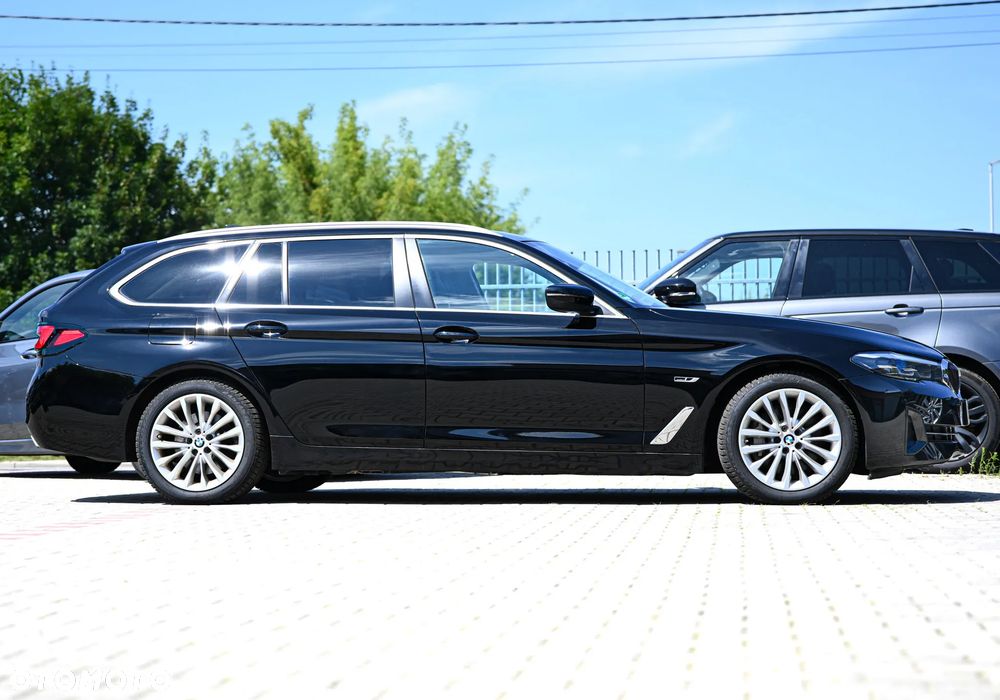 BMW Seria 5 530e - 31