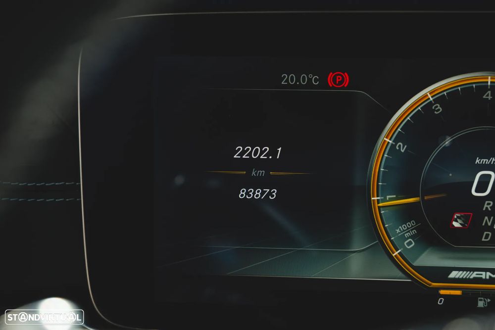 Mercedes-Benz E 63 AMG S 4-Matic+ - 36
