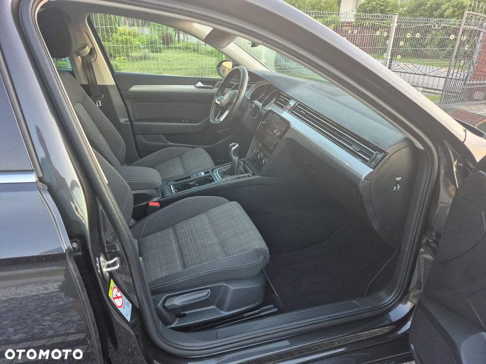 Volkswagen Passat 2.0 TDI (BlueMotion Technology) Comfortline - 11