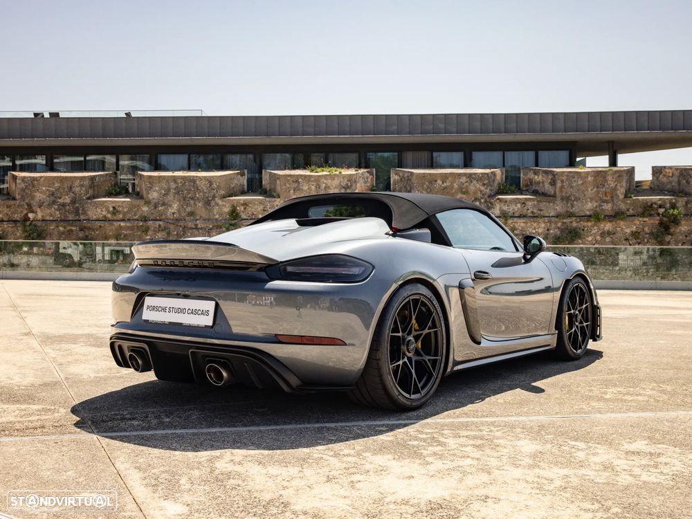 Porsche 718 Spyder - 7