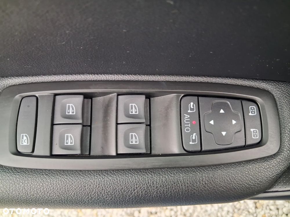 Renault Megane 1.5 Blue dCi Intens EDC - 20