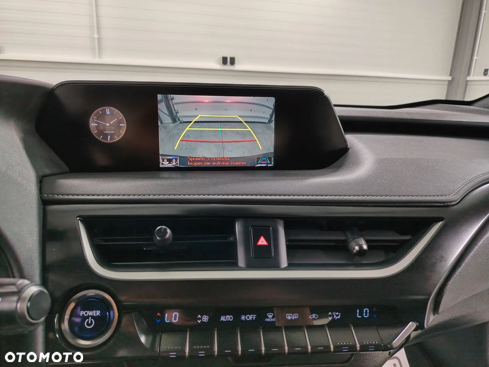 Lexus UX 250h Elegance 2WD - 34