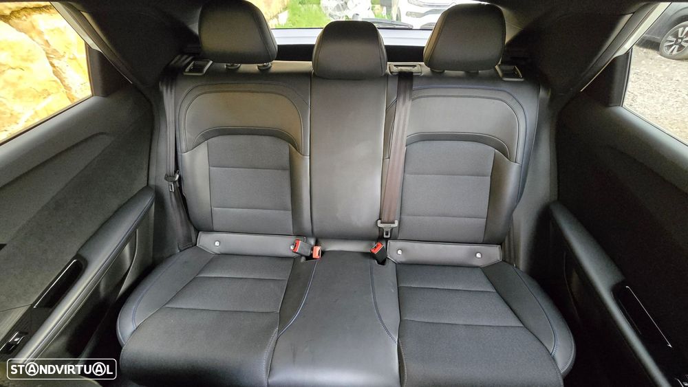 MG MG4 64 kWh Luxury - 49