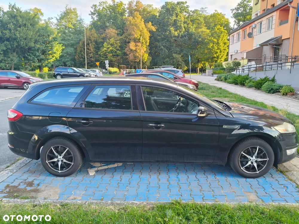 Ford Mondeo - 8