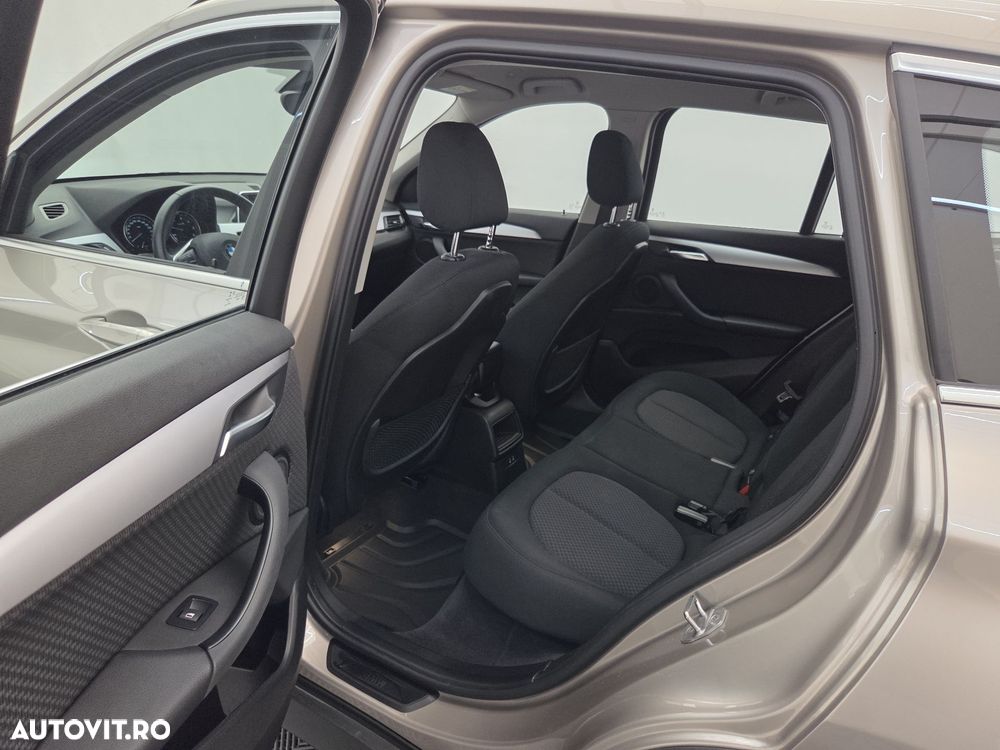BMW X1 sDrive18d AT - 4