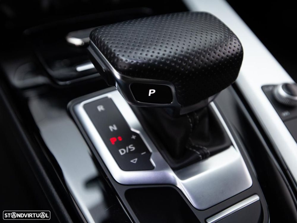 Audi A4 35 TDI S line S tronic - 22